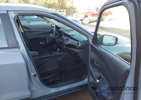 2022 Nissan Kicks Sv Xtronic Cvt z USA, uszkodzony, nr VIN 3N1CP5CV2NL531937